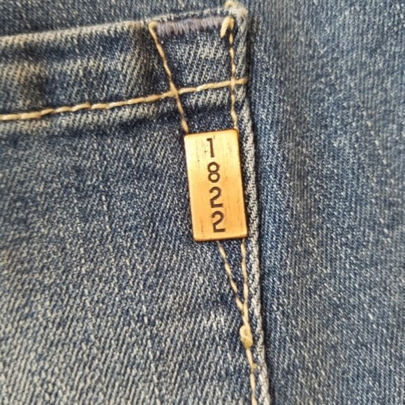 1822 DENIM Braided Pocket Flare Jean - Picture 6 of 6